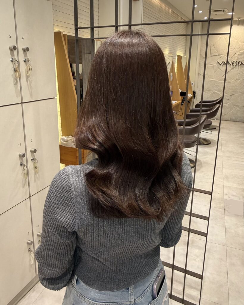 暖色ブラウンカラー×韓国風巻きスタイルのメイン画像